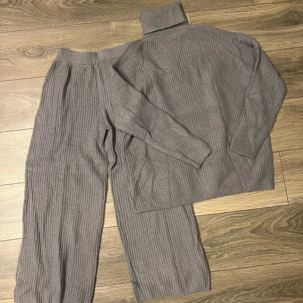 Grey oversized sweater and pant set